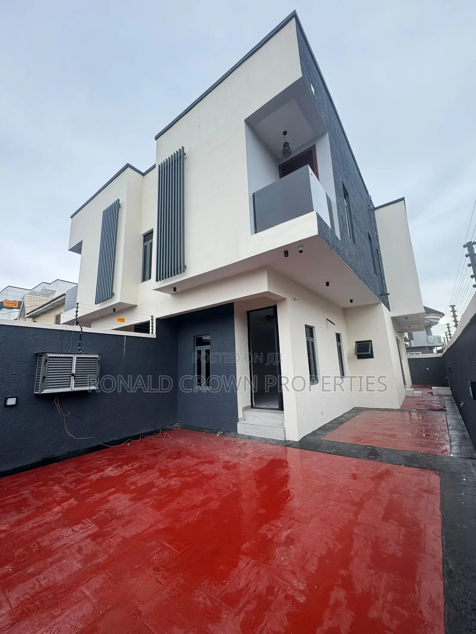 4bdrm Duplex in Magodo Isheri for sale in Magodo Isheri