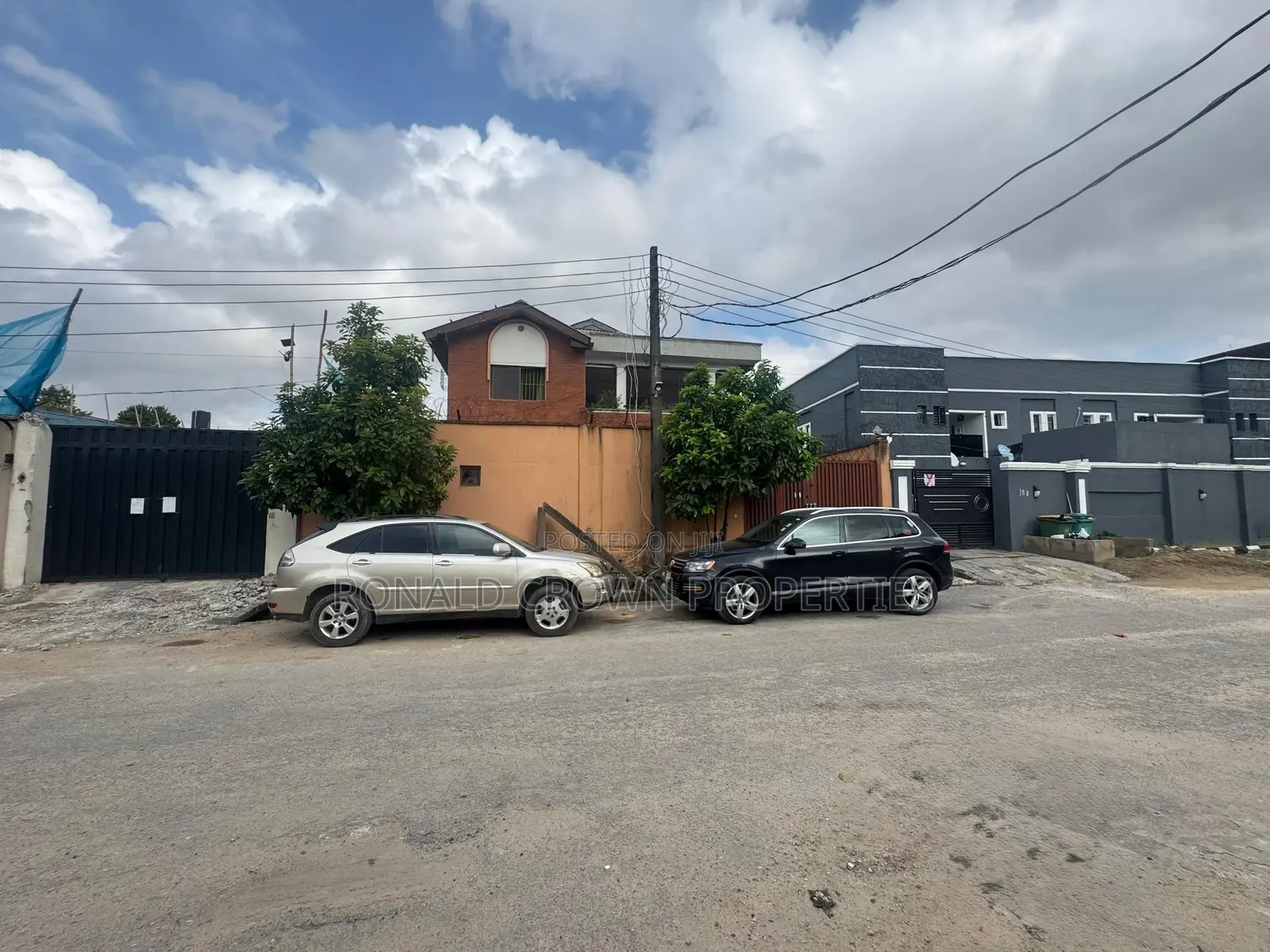 5bdrm Duplex in Adeniyi Jones for sale in Adeniyi Jones