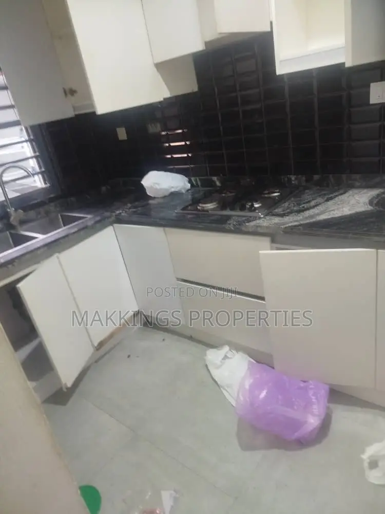 3bdrm Apartment in Osapa london for rent in Osapa london