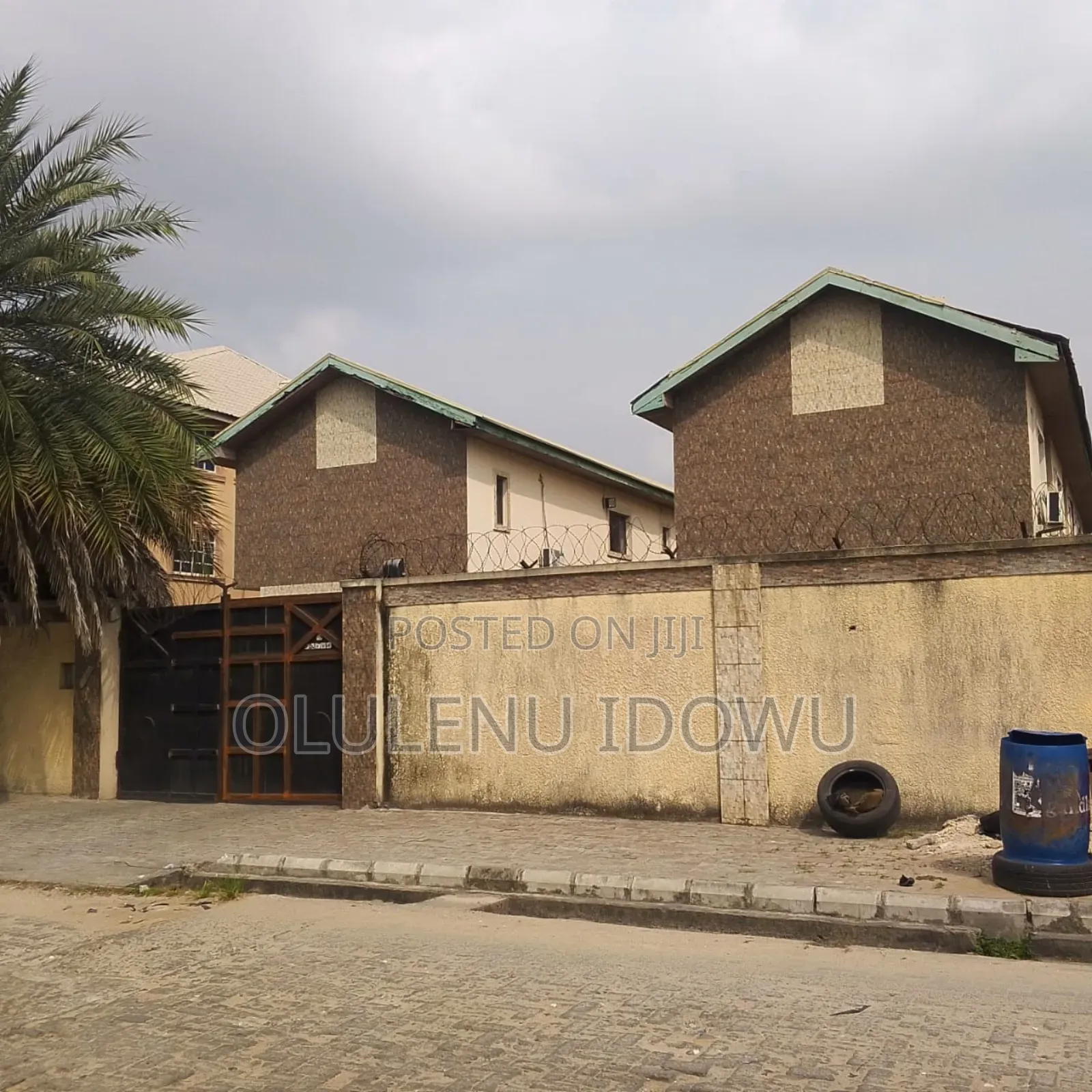 Furnished 3bdrm Block of Flats in Lekki Phase 1 for sale in Lekki Phase 1