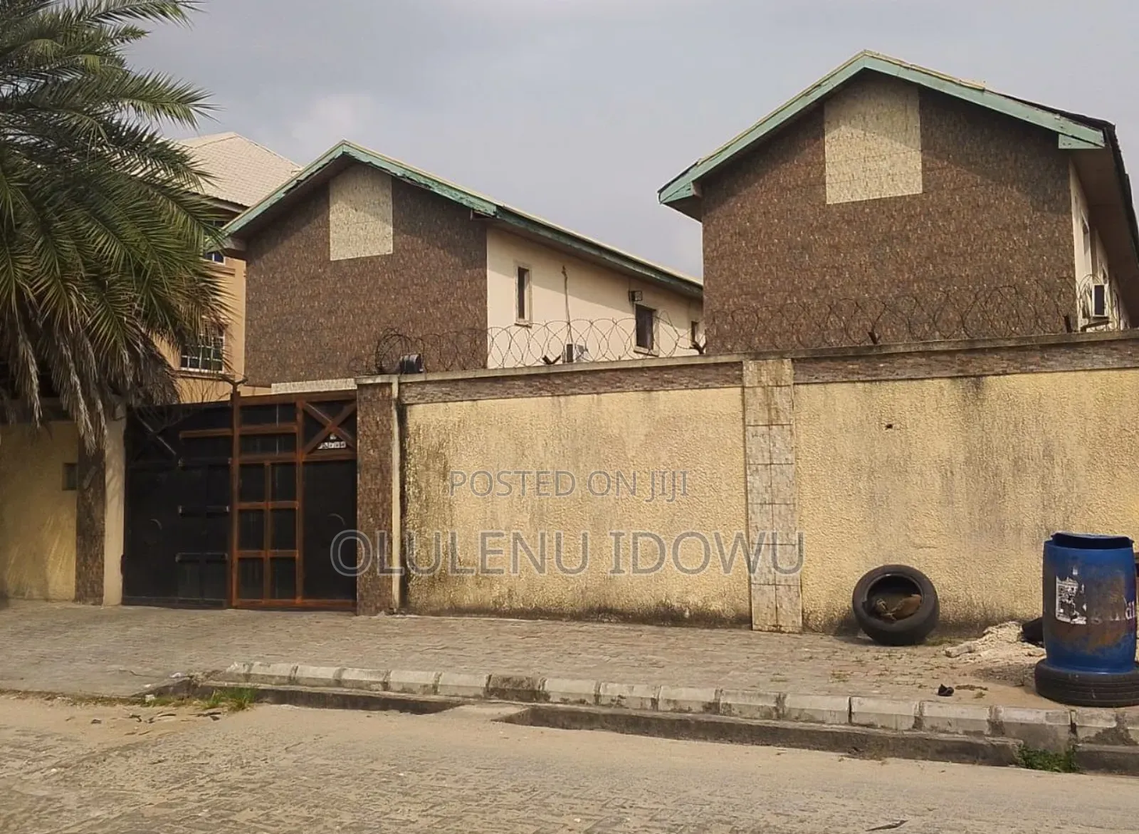 Furnished 3bdrm Block of Flats in Lekki Phase 1 for sale in Lekki Phase 1