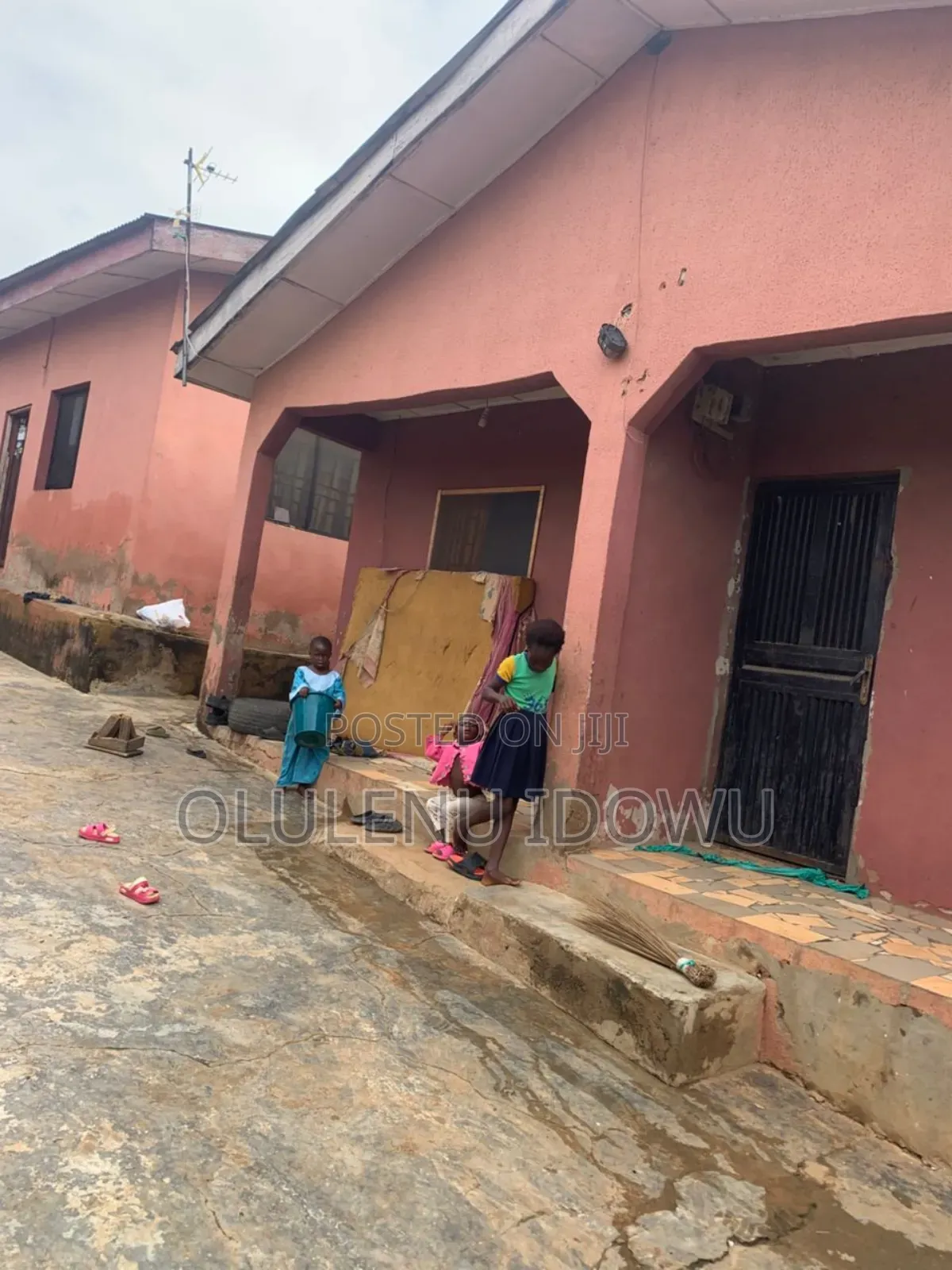 Furnished 3bdrm Block of Flats in Igando / Ikotun/Igando for sale in Igando / Ikotun/Igando