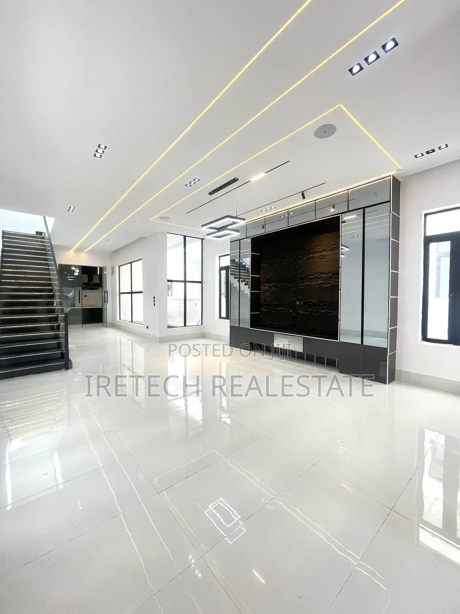 5bdrm Duplex in Ado / Ajah for sale in Ado / Ajah