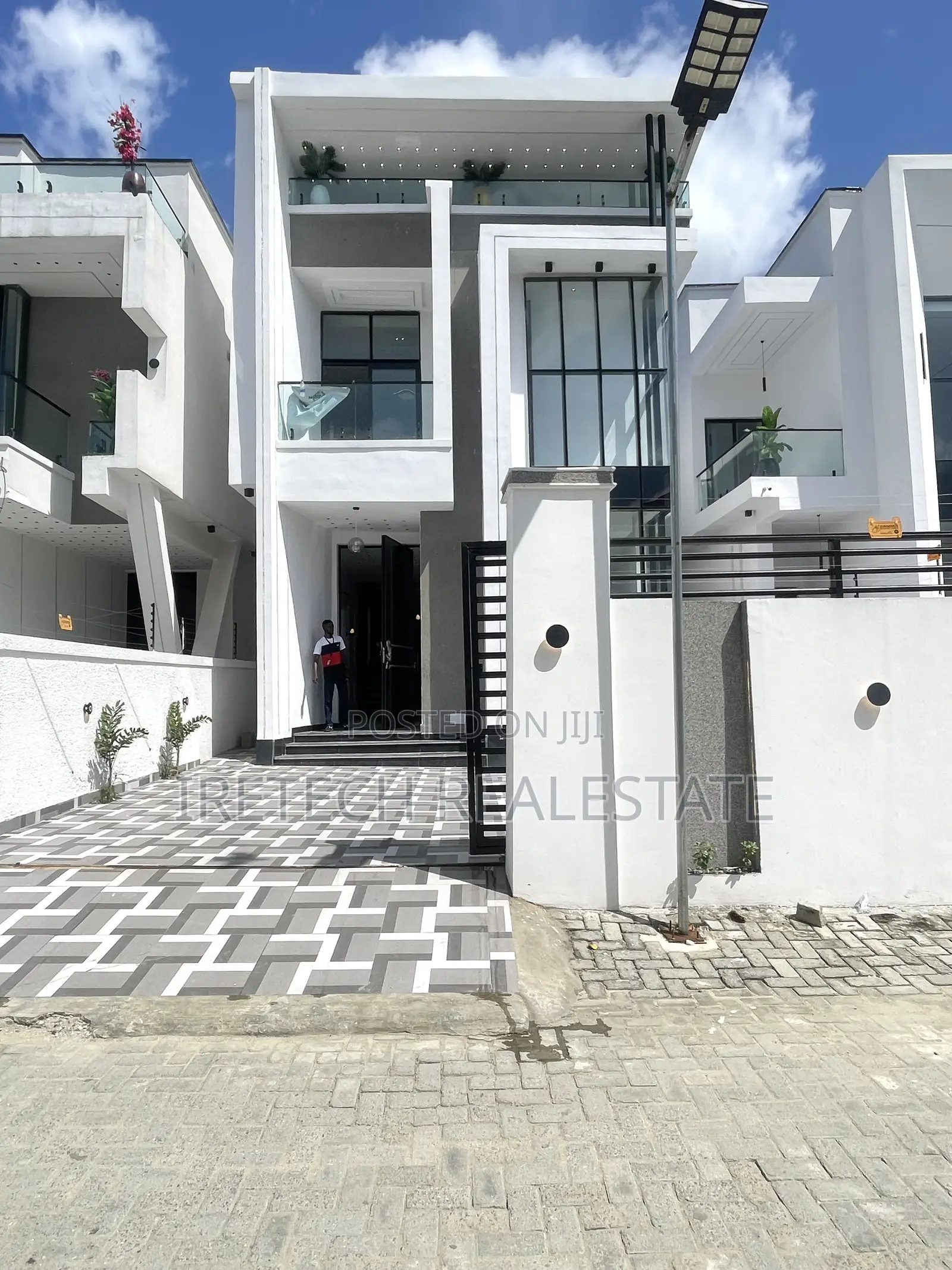 5bdrm Duplex in Ado / Ajah for sale in Ado / Ajah
