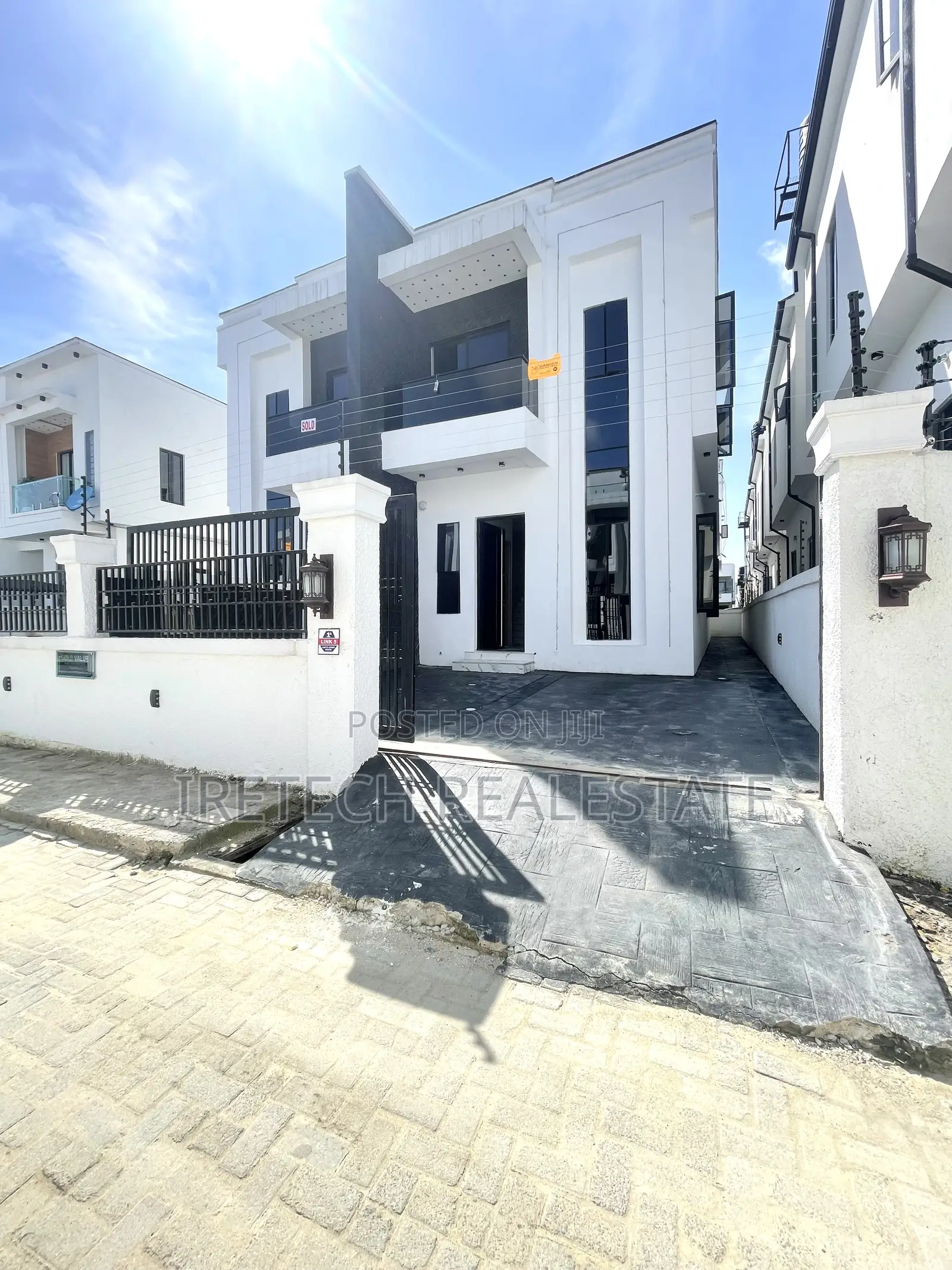 4bdrm Duplex in Ado / Ajah for sale in Ado / Ajah