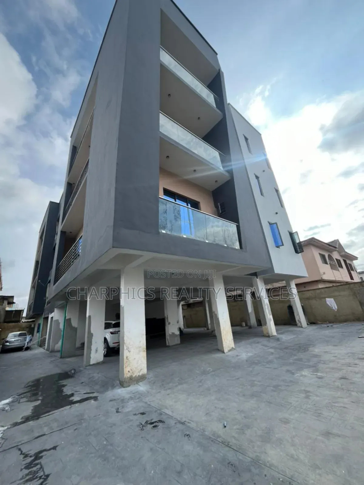 3bdrm Apartment in Ikeja for sale in Ikeja