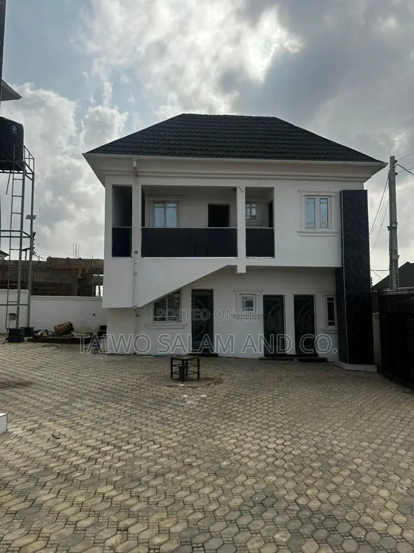 7bdrm Duplex in Akala Express for sale in Akala Express