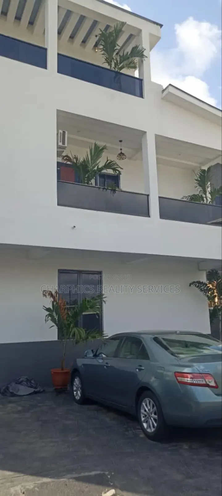 4bdrm Duplex in Surulere for sale in Surulere