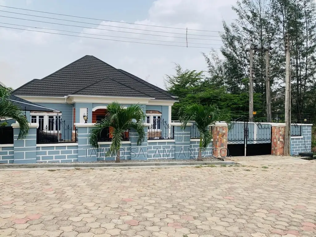 4bdrm Bungalow in Akobo for sale in Akobo