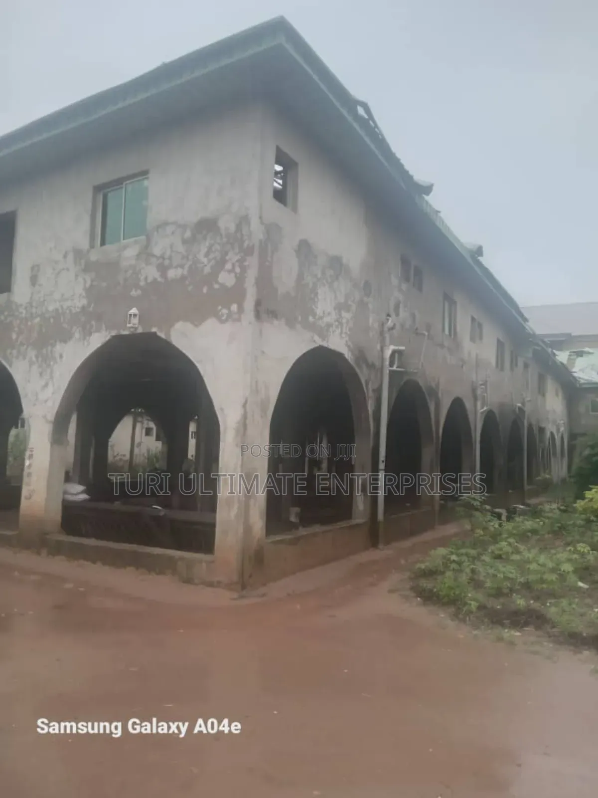 20bdrm Block of Flats in Ethiope East for sale in Ethiope East