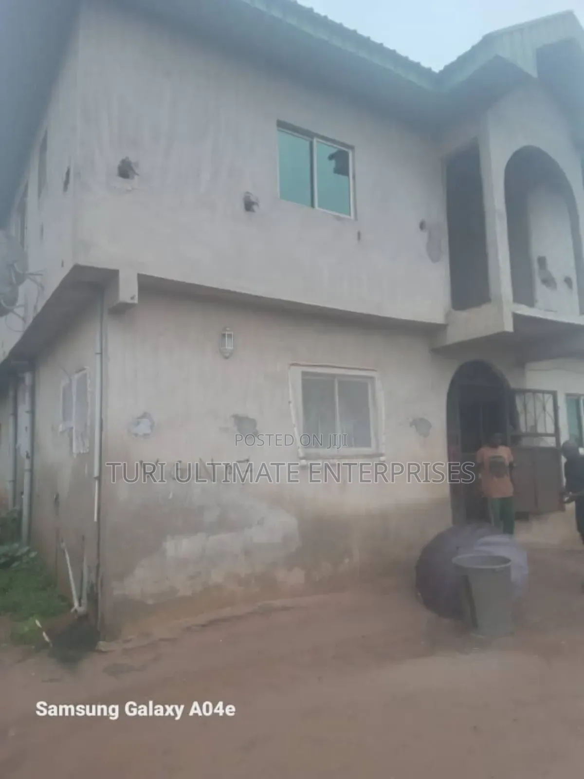 20bdrm Block of Flats in Ethiope East for sale in Ethiope East