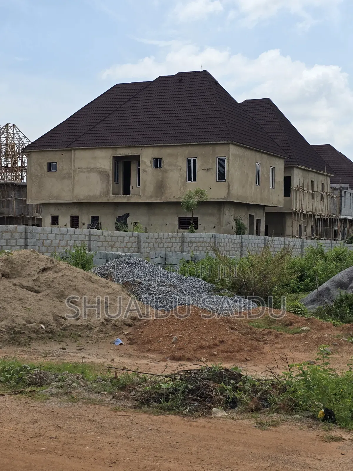 5bdrm Duplex in Aqua Planet Resort, Central Business District for sale in Central Business District