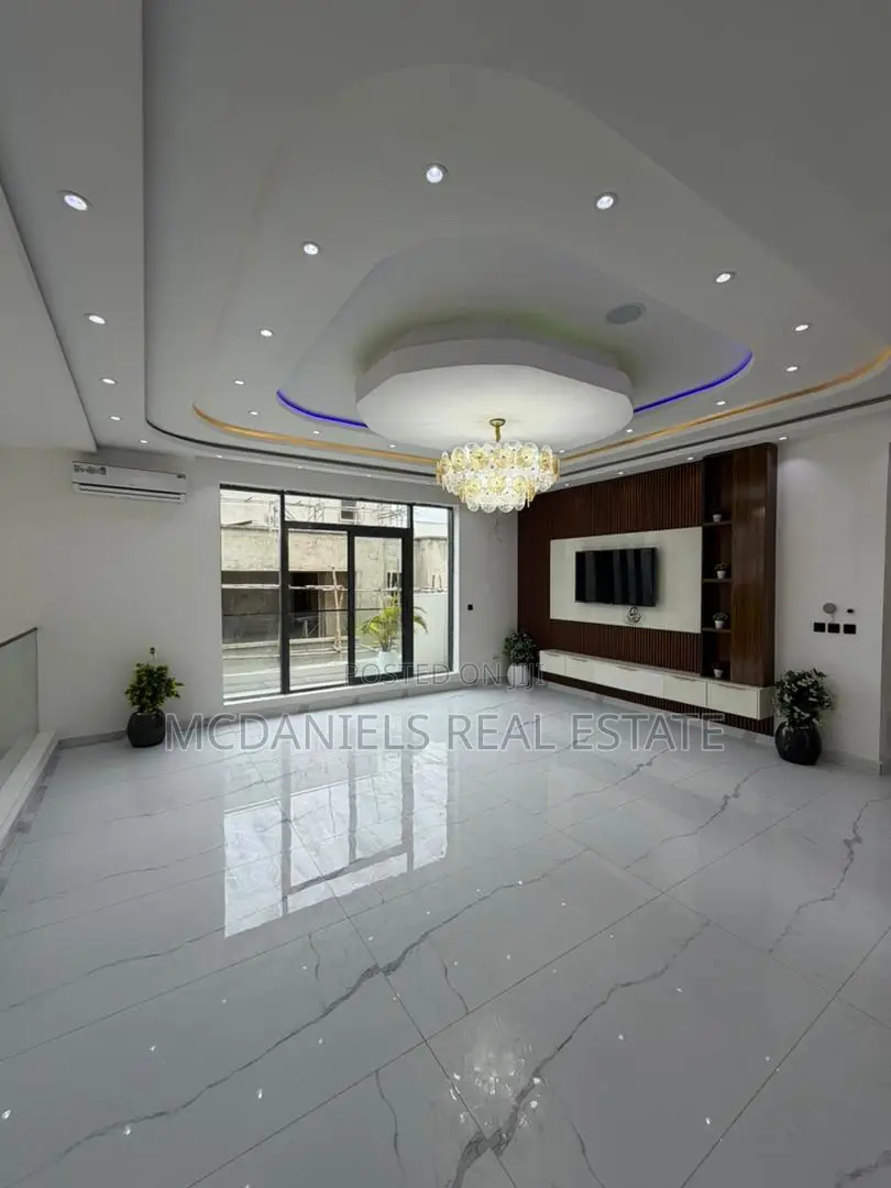 Furnished 5bdrm Duplex in Ikate for sale in Ikate
