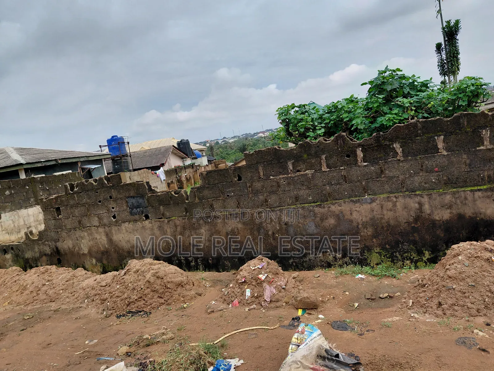 4 Acers of Industral Land Along MFM Prayer City Lagos Ibadan Rd in Obafemi-Owode