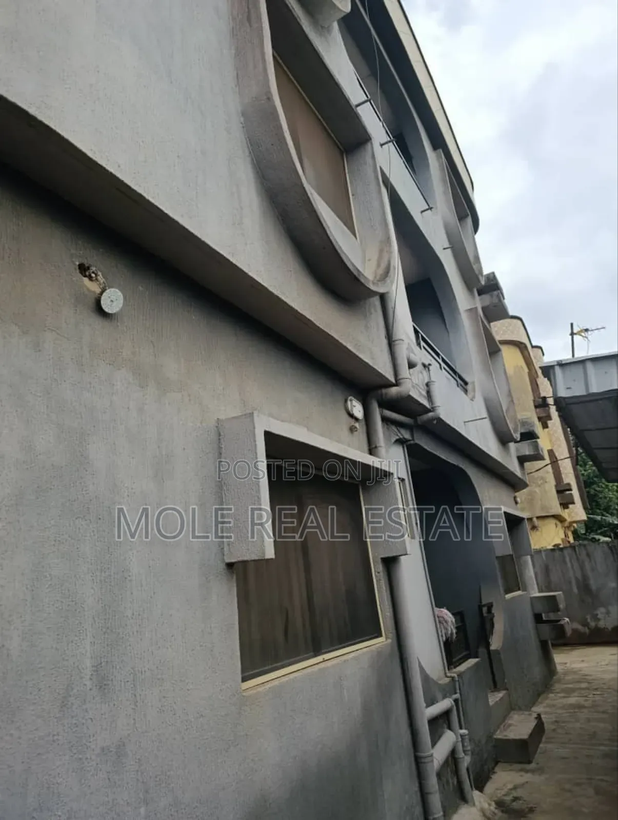 5 Acers Mowe Bustop Facing Lagos Ibadan Expressway in Obafemi-Owode