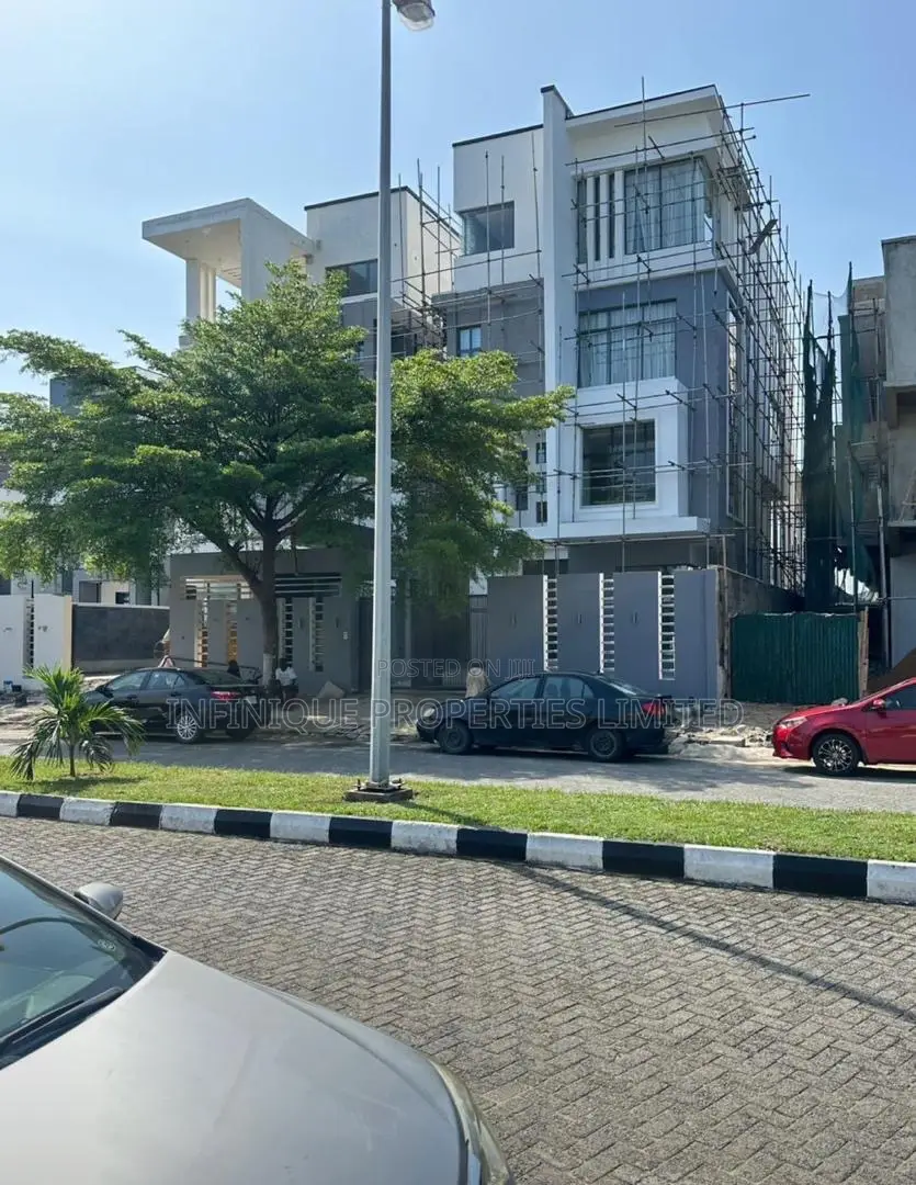 Furnished 5bdrm House in Banana Island for sale in Banana Island