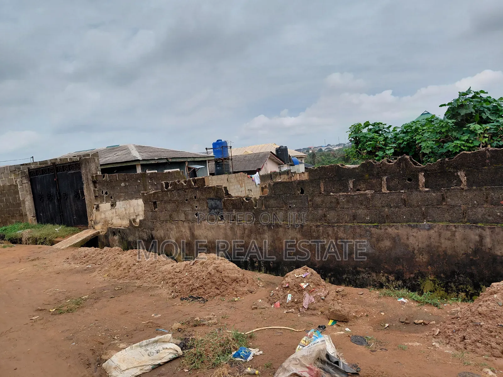 1 Acer of Land Facing Lagos Ibadan Magboro Mowe Bustop in Obafemi-Owode