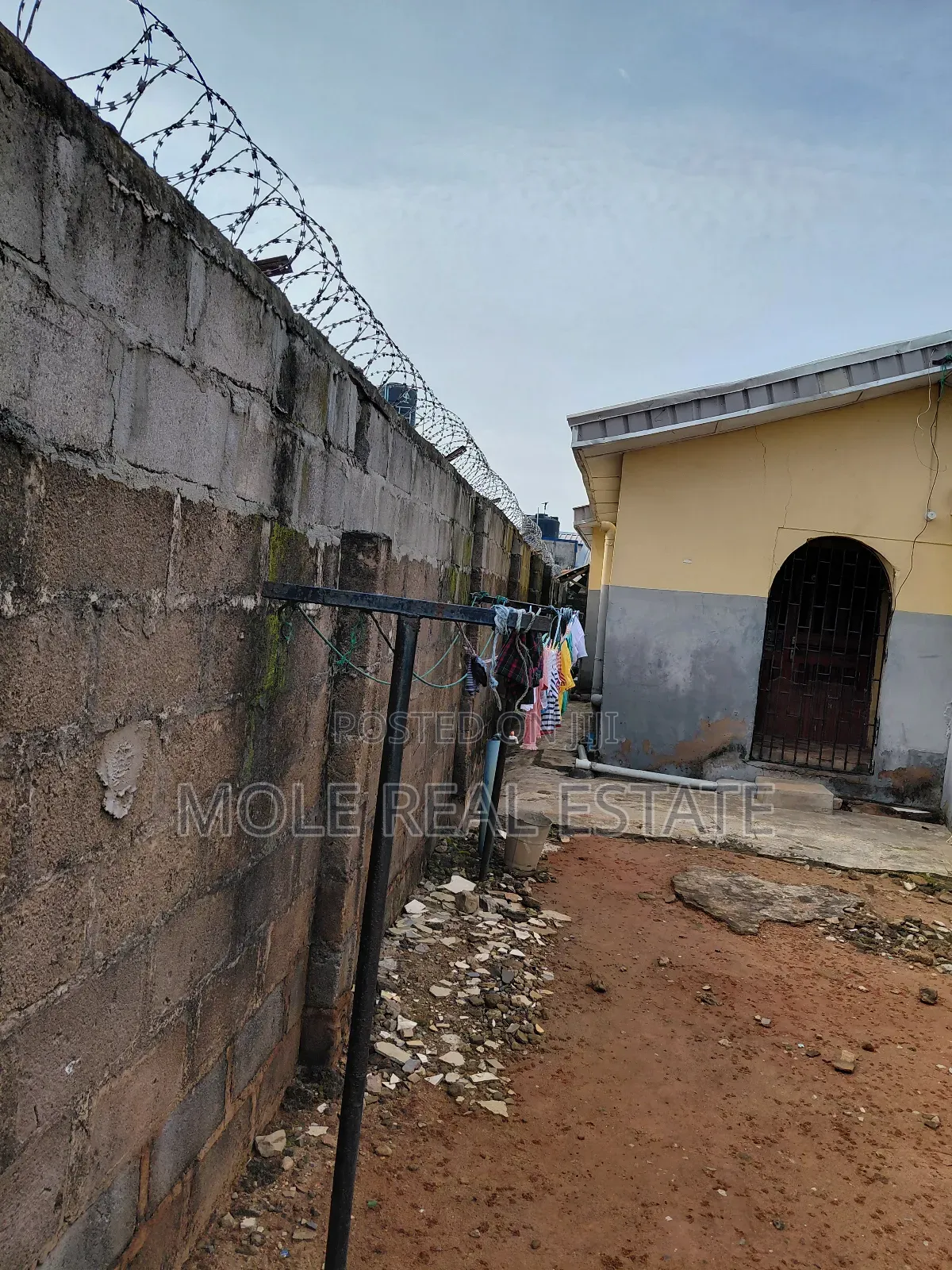 5 Plots of Land Ibafo Bustop Facing Rd Lagos Ibadan Expressway in Obafemi-Owode