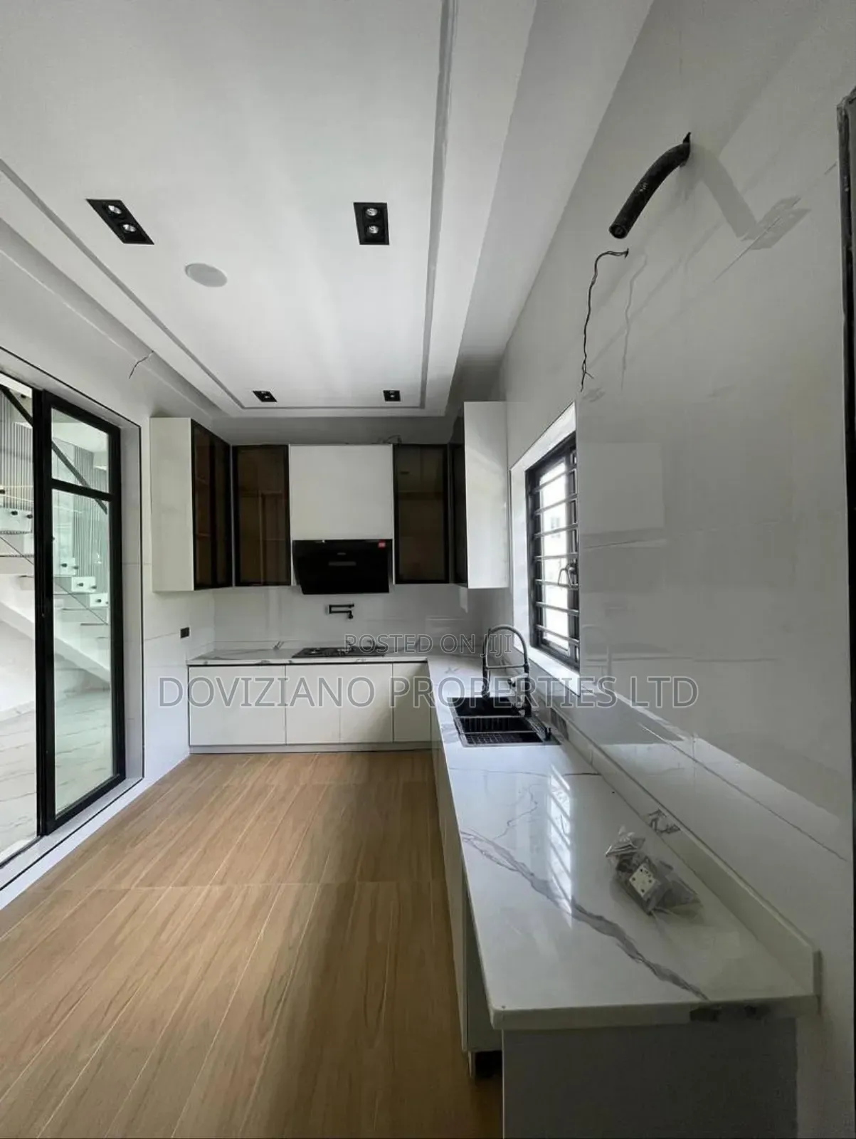 5bdrm Duplex in Lekki for sale in Lekki
