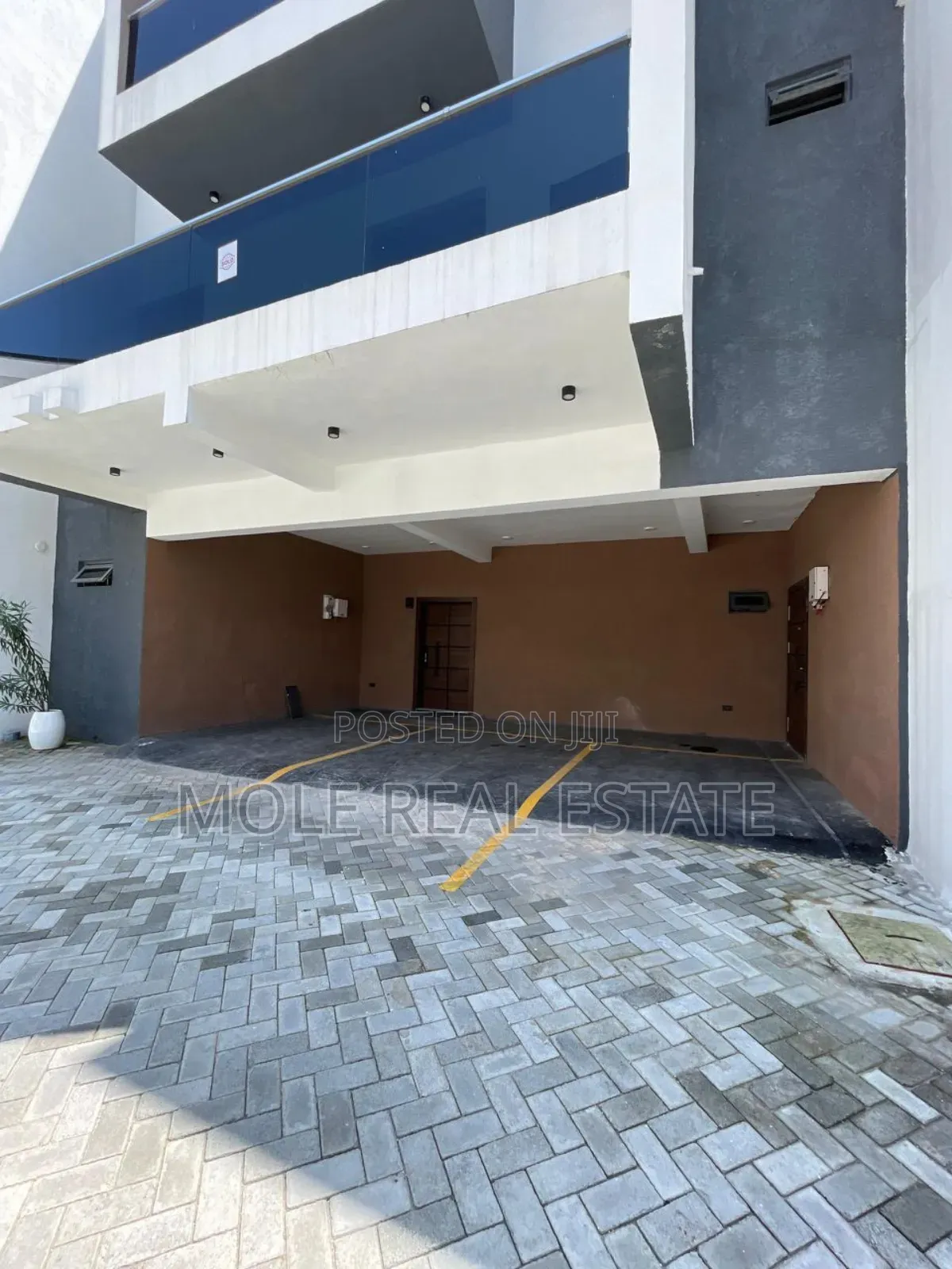 Furnished 3bdrm Block of Flats in Omole for sale in Omole Phase 1