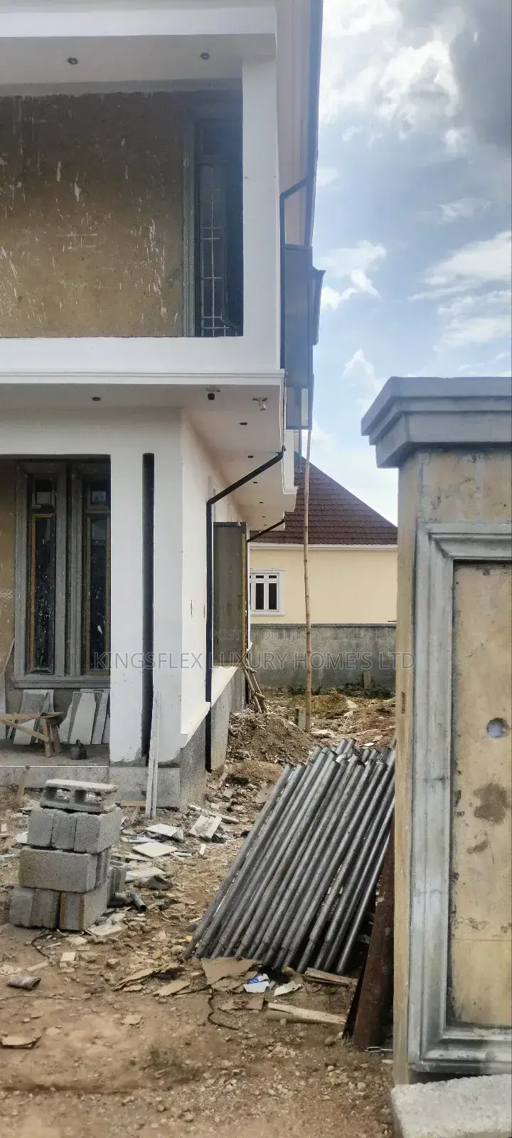 4bdrm Duplex in Apo Resettlement for sale in Apo Resettlement