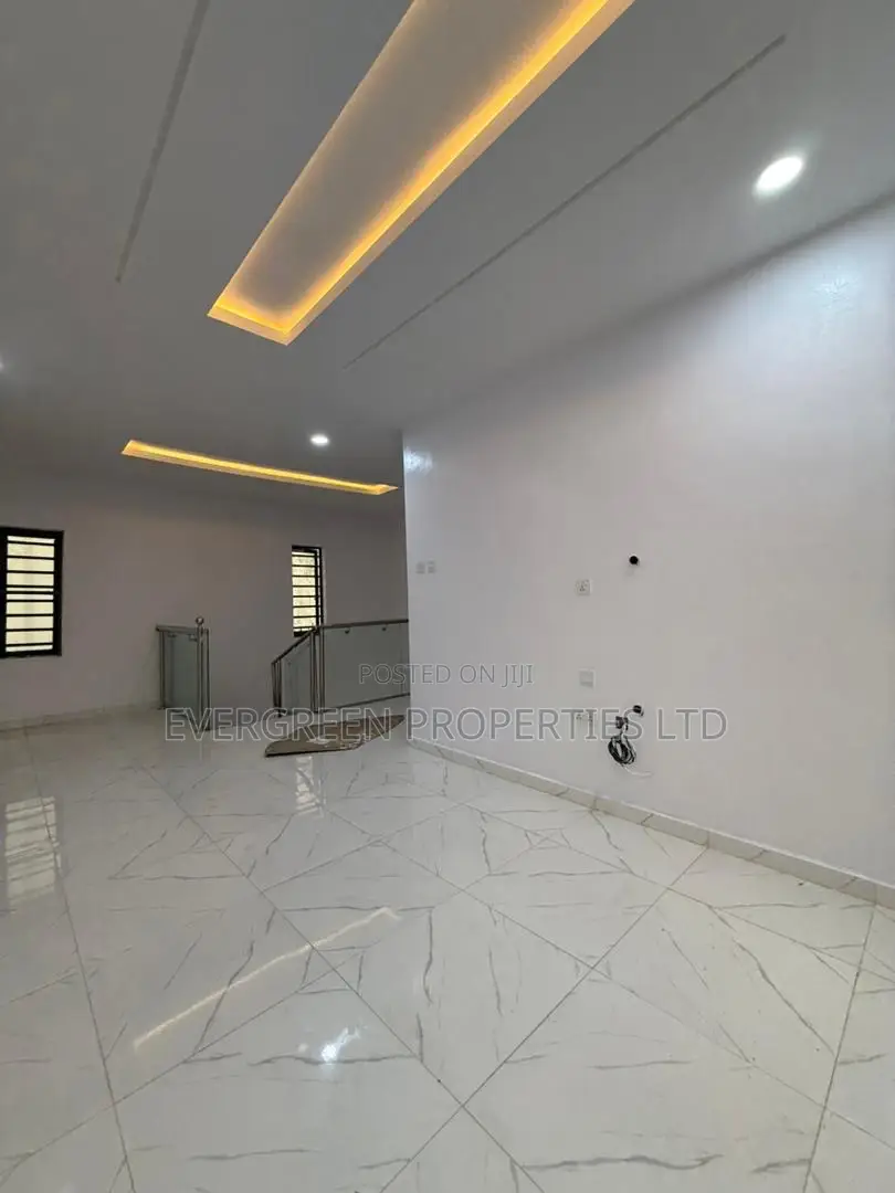 5bdrm Duplex in Shobande Omolayo, Akobo for sale in Akobo