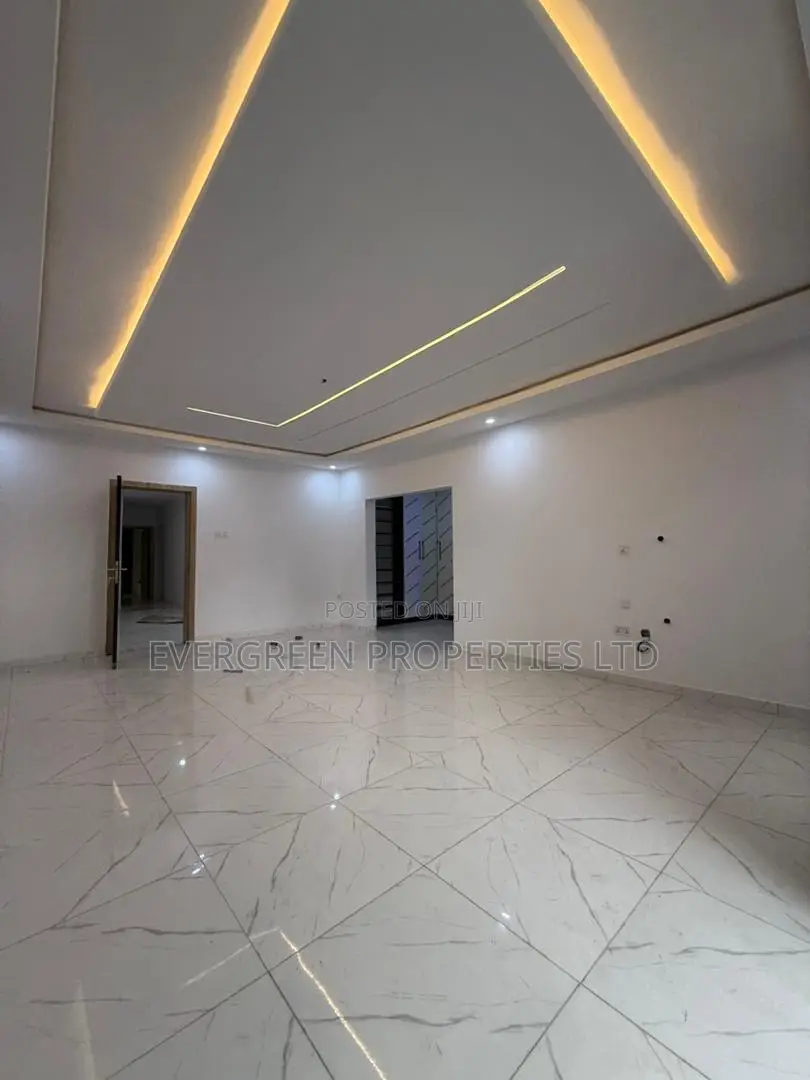 5bdrm Duplex in Shobande Omolayo, Akobo for sale in Akobo