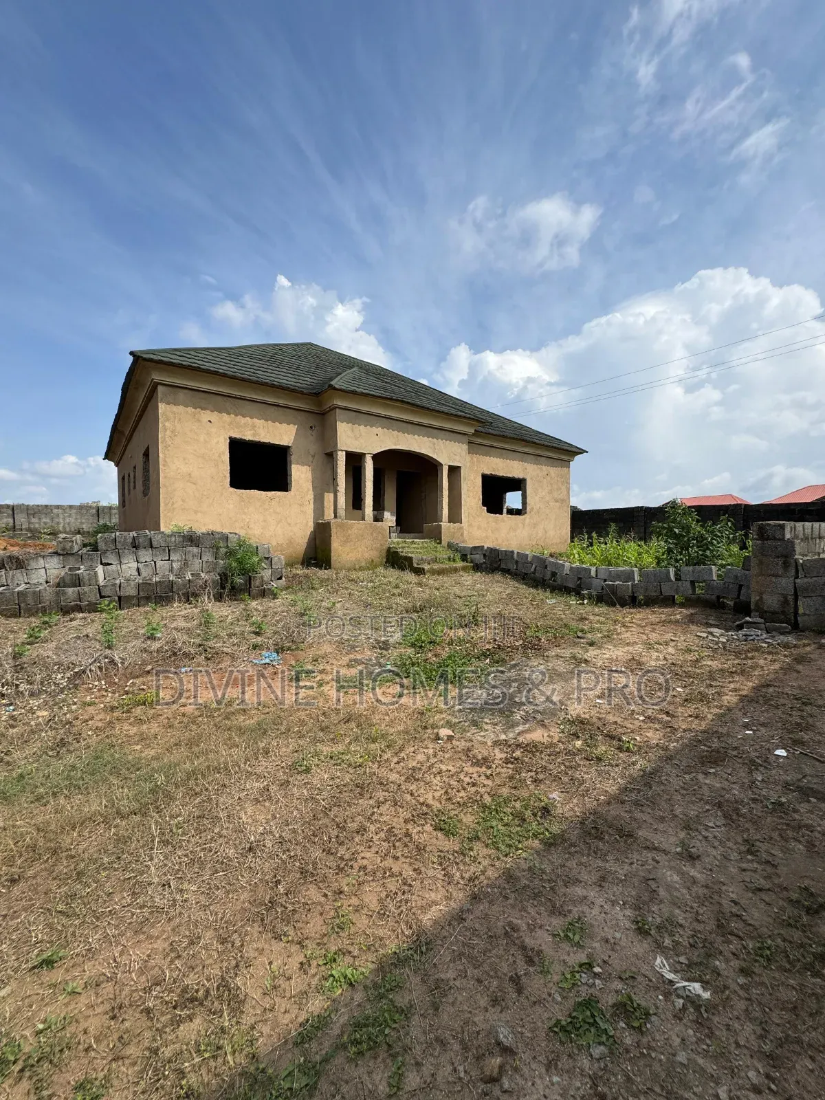4bdrm Bungalow in Lugbe District for sale in Lugbe District
