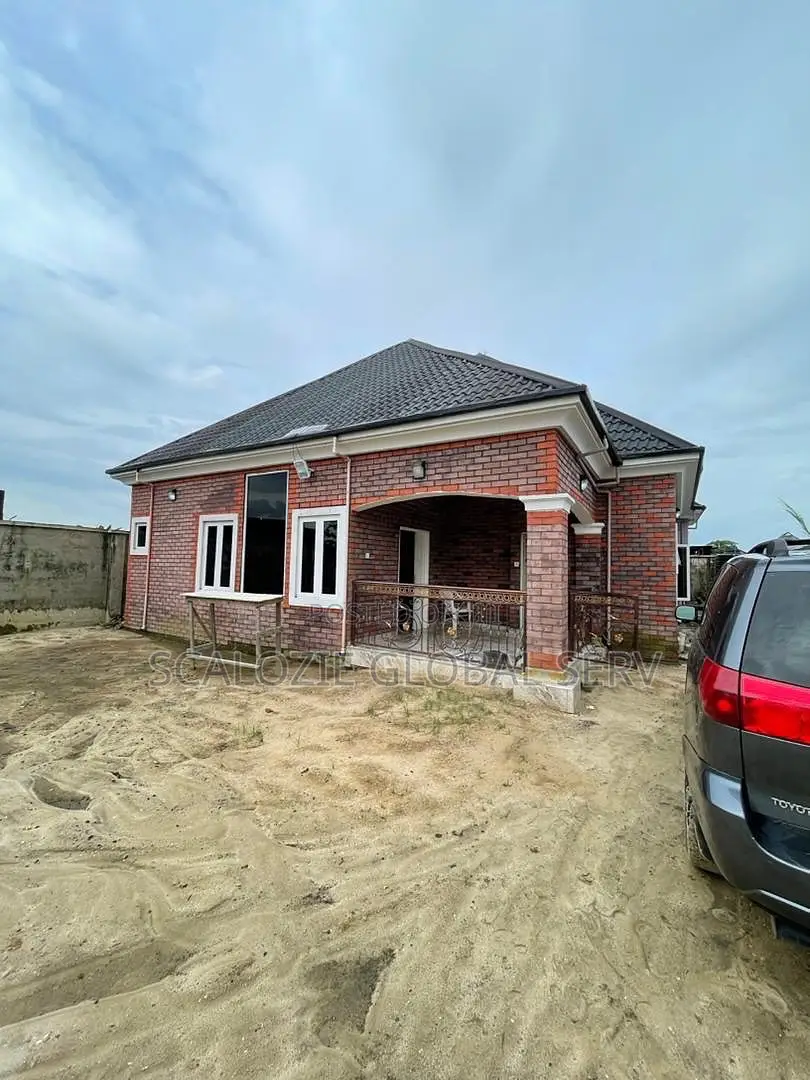 4bdrm Bungalow in Rumukwurushi - for sale in Port-Harcourt