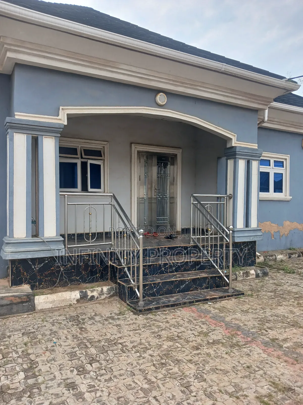 3bdrm Block of Flats in Okabere, Benin City for sale in Benin City