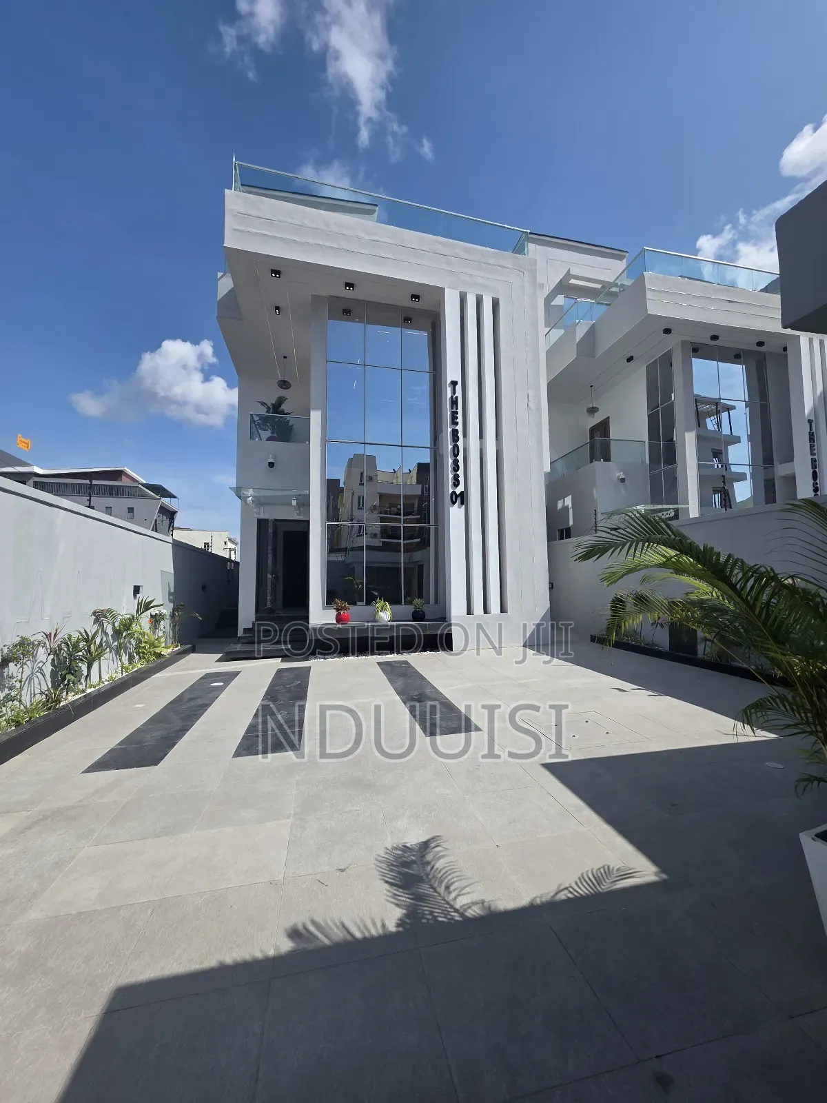 5bdrm Duplex in Lekki Phase 1 for sale in Lekki Phase 1