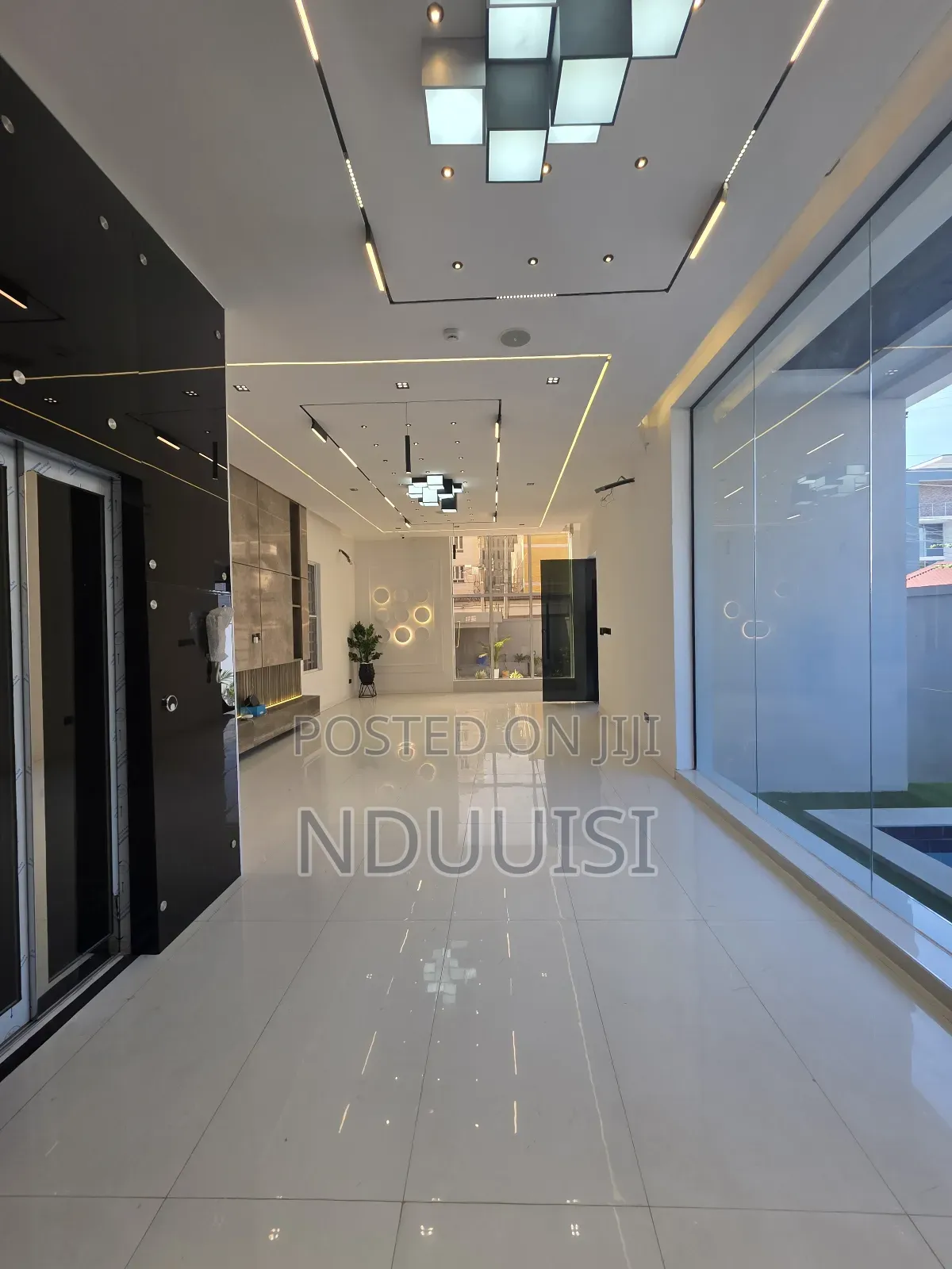 5bdrm Duplex in Lekki Phase 1 for sale in Lekki Phase 1