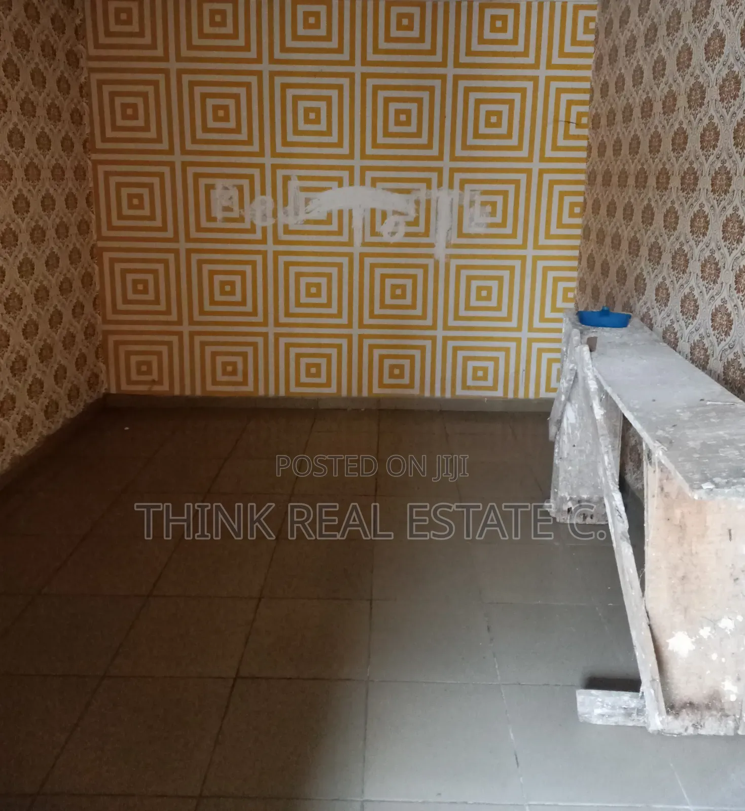Downstairs Shop at Sapele Road for Total Package Subsequently  in Benin City