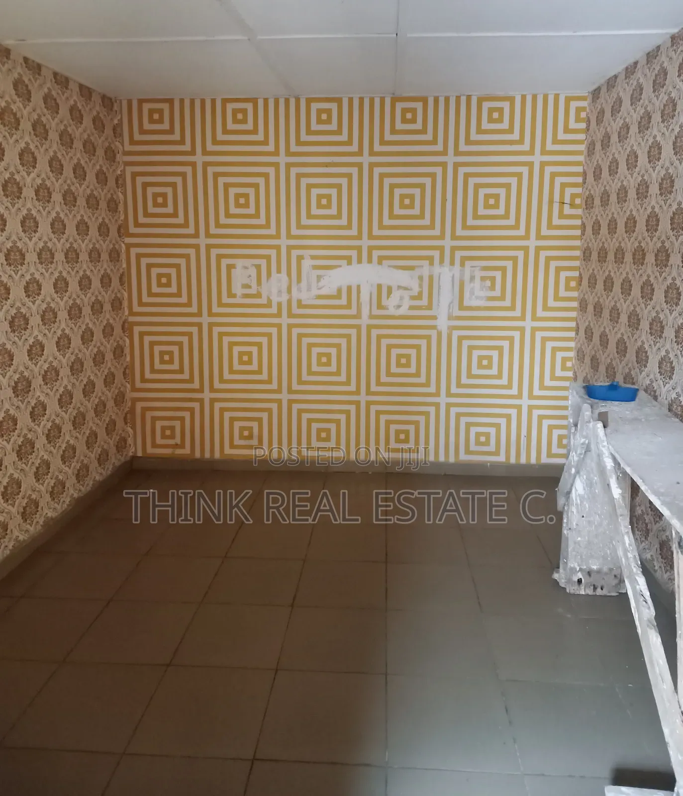 Downstairs Shop at Sapele Road for Total Package Subsequently  in Benin City