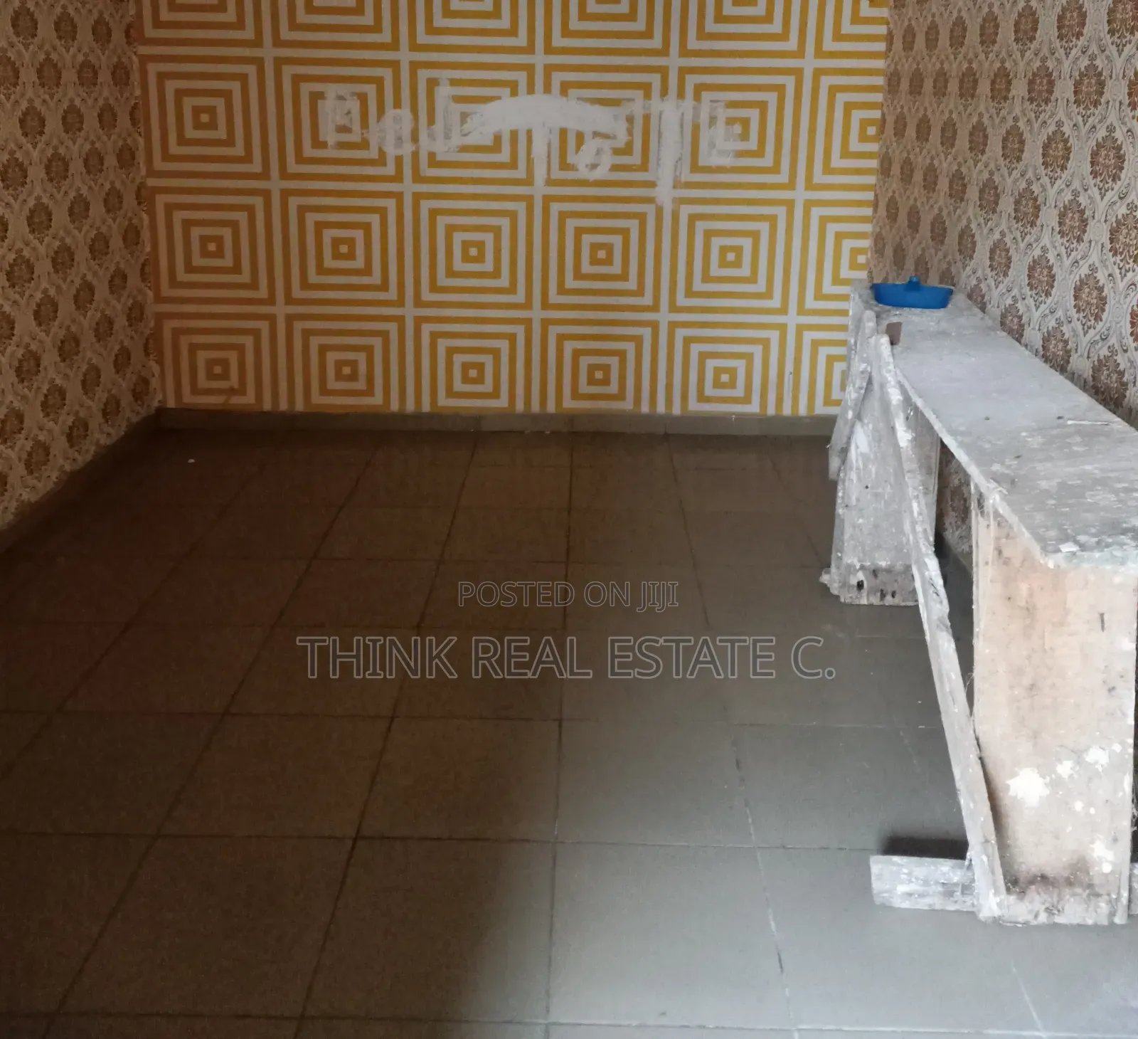 Downstairs Shop at Sapele Road for Total Package Subsequently  in Benin City