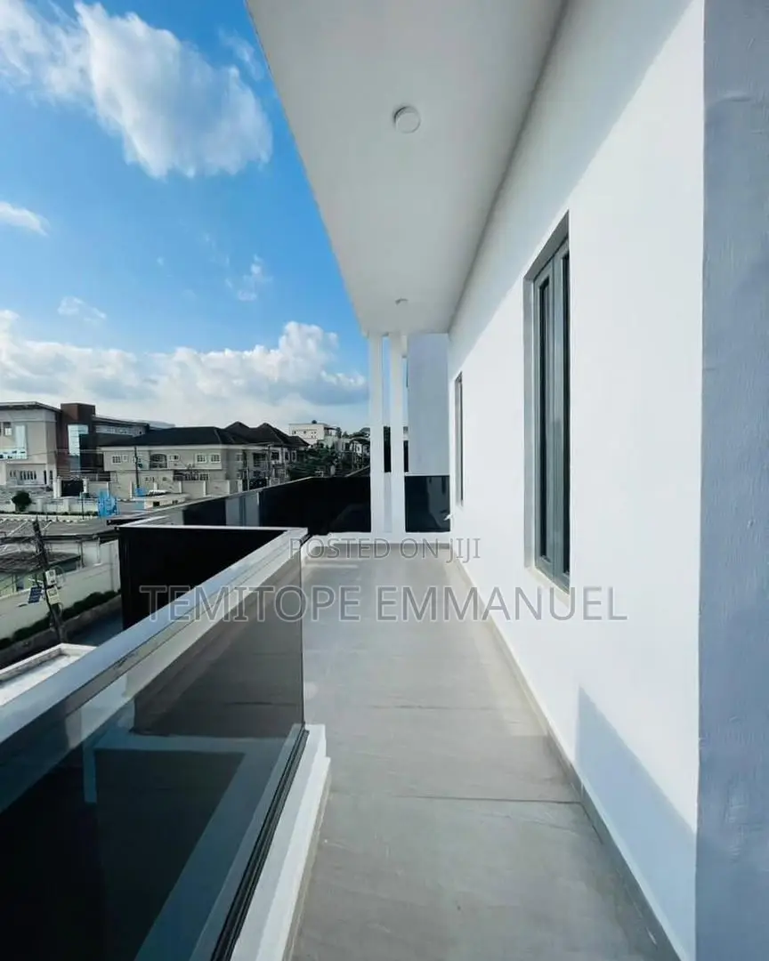 Furnished 7bdrm Duplex in Magodo Phase 2, for sale in Magodo