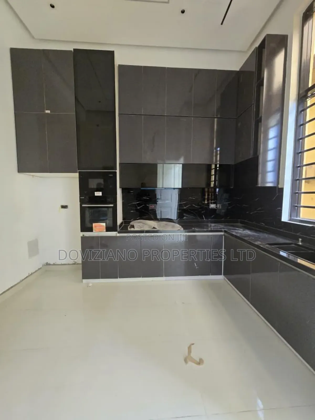 3bdrm Apartment in Lekki Phase 1 for sale in Lekki Phase 1