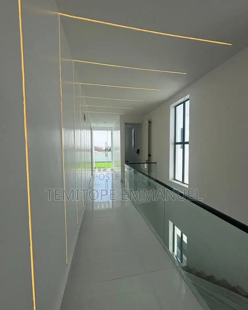 Furnished 5bdrm Duplex in Lekki Phase 1 for sale in Lekki Phase 1