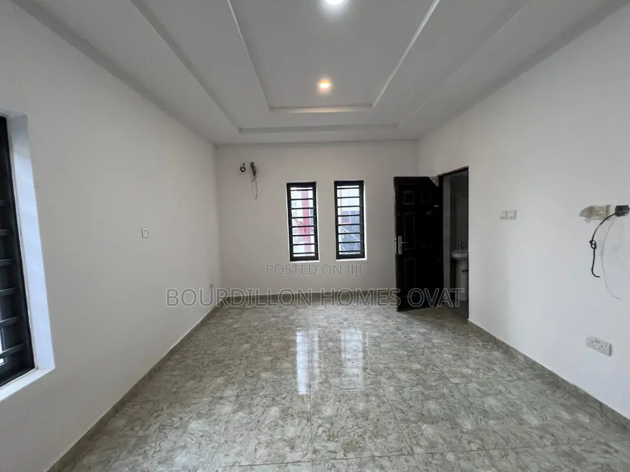 3bdrm Apartment in Off Freedom Way for sale in Lekki Phase 1