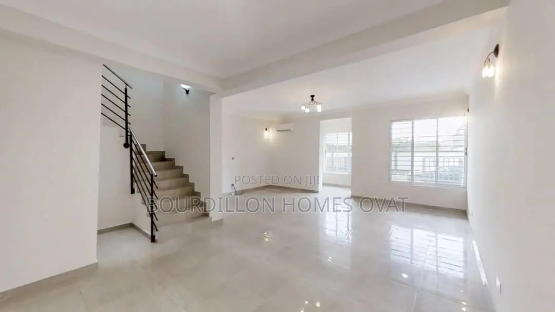 4bdrm Duplex in Lekki Phase 1 for sale in Lekki Phase 1