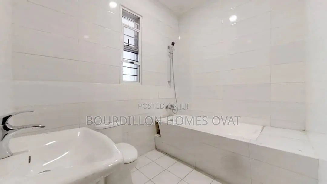 4bdrm Duplex in Lekki Phase 1 for sale in Lekki Phase 1