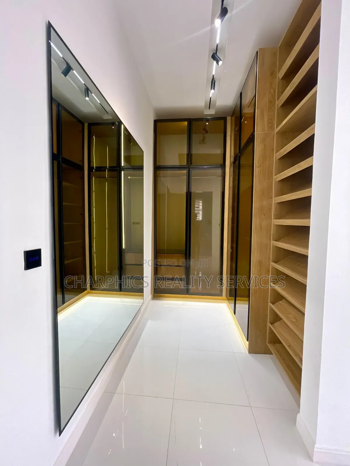 5bdrm Duplex in Lekki Phase 1 for sale in Lekki Phase 1