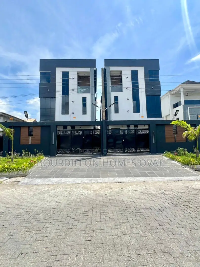 5bdrm Duplex in Lekki Phase 1 for sale in Lekki Phase 1