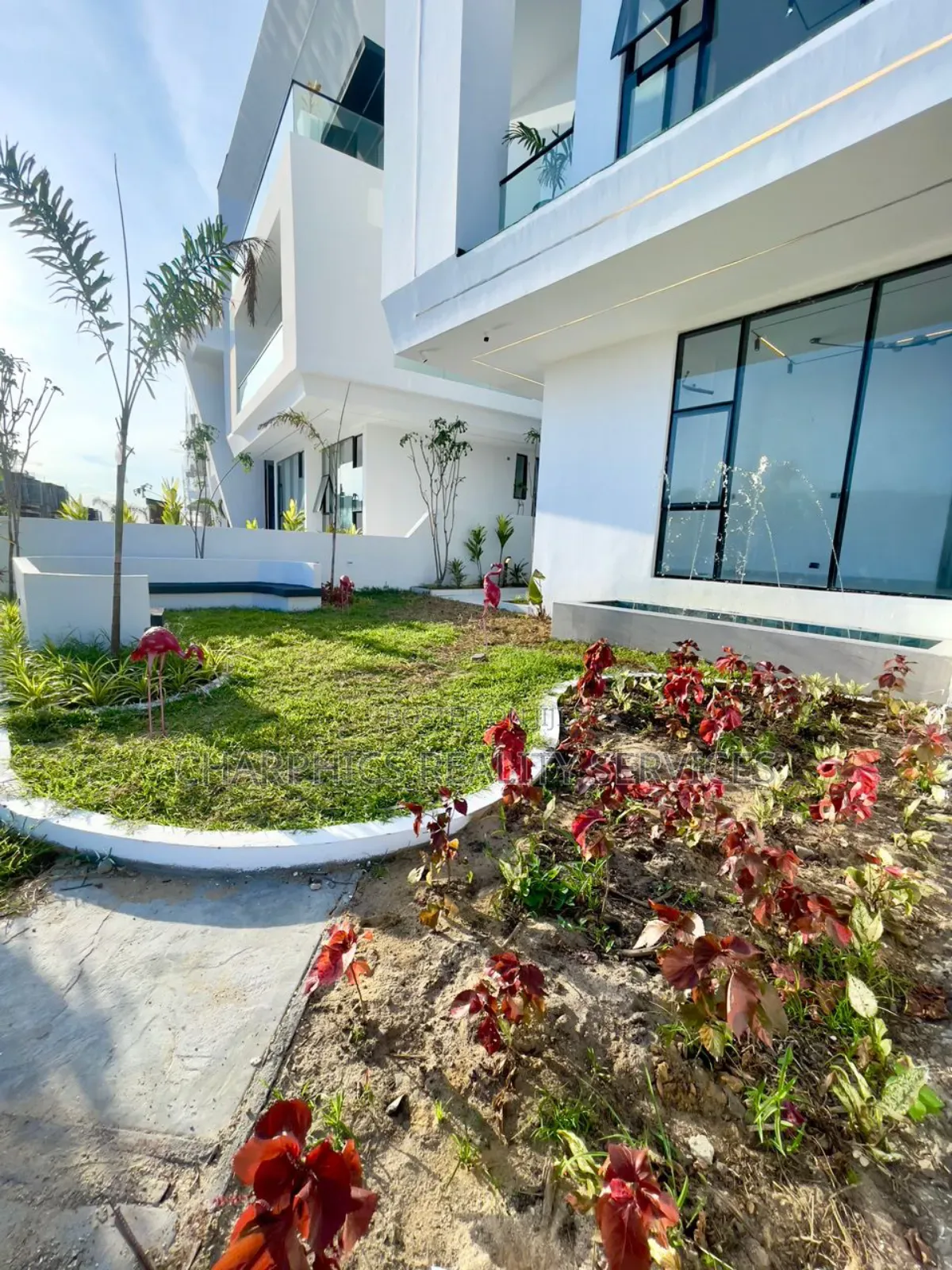 5bdrm Duplex in Osapa london for sale in Osapa london