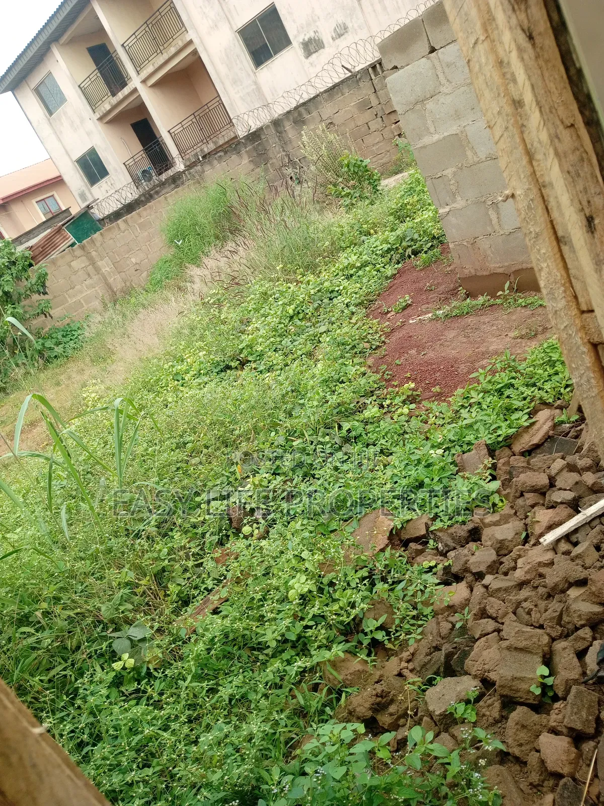 Half Plot of Land at Alakia – 2 Minutes to Vintage Mall Junction in Alakia