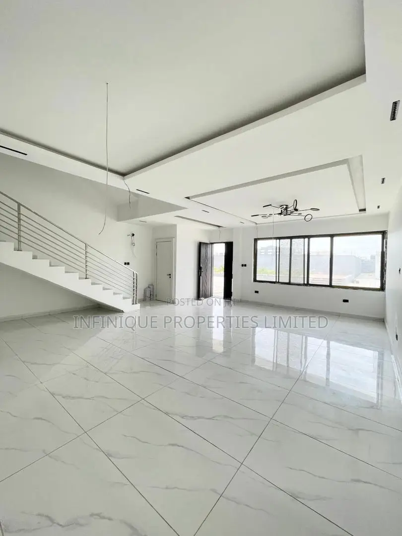 4bdrm Townhouse/Terrace in Ikate for sale in Ikate
