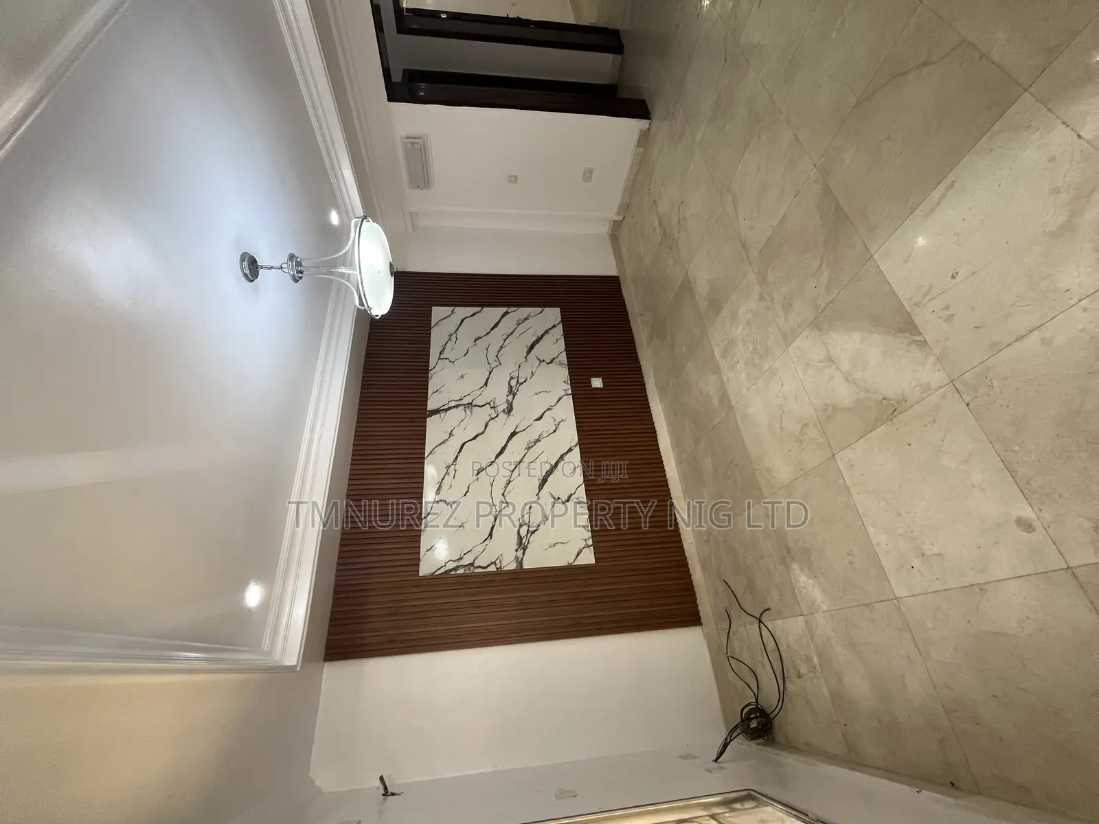 2bdrm Apartment in Lekki Phase 1 for rent in Lekki