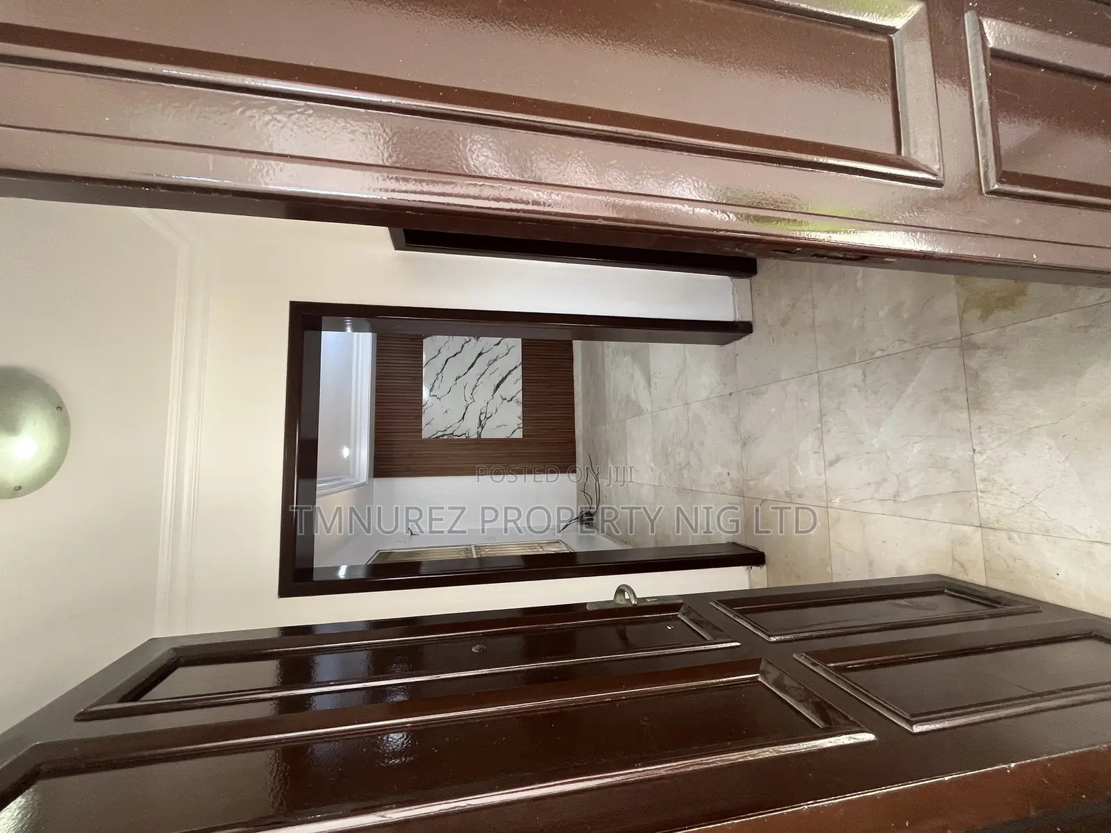 2bdrm Apartment in Lekki Phase 1 for rent in Lekki