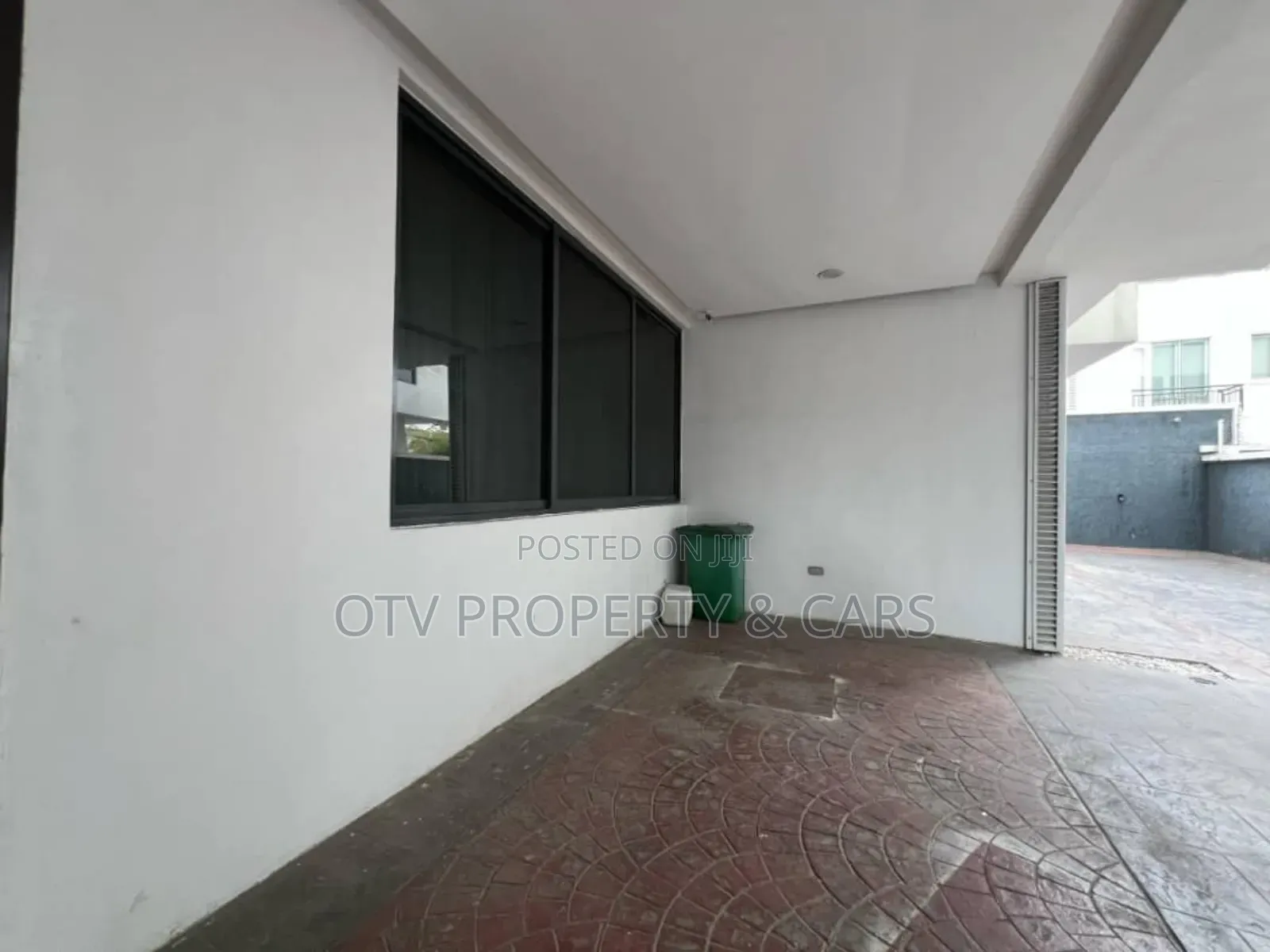 Furnished 3bdrm Townhouse/Terrace in Banana Island for sale in Banana Island