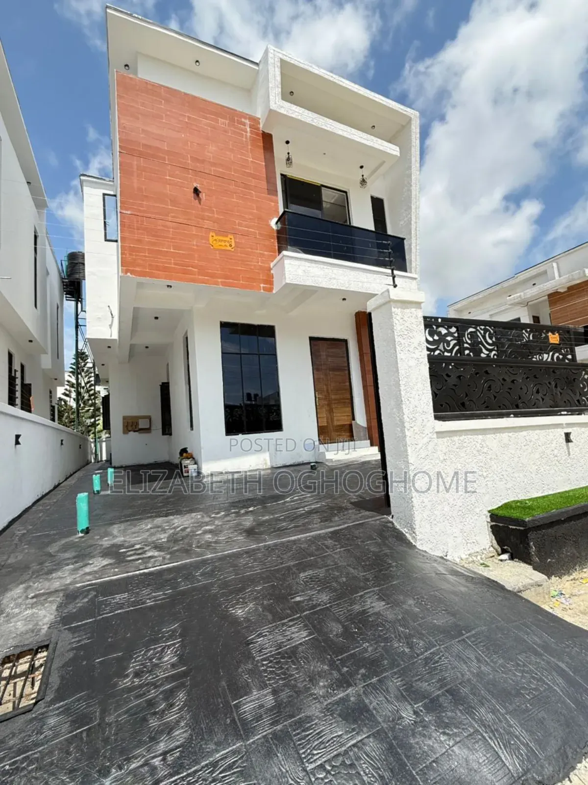 4bdrm Duplex in Sangotedo for sale in Sangotedo